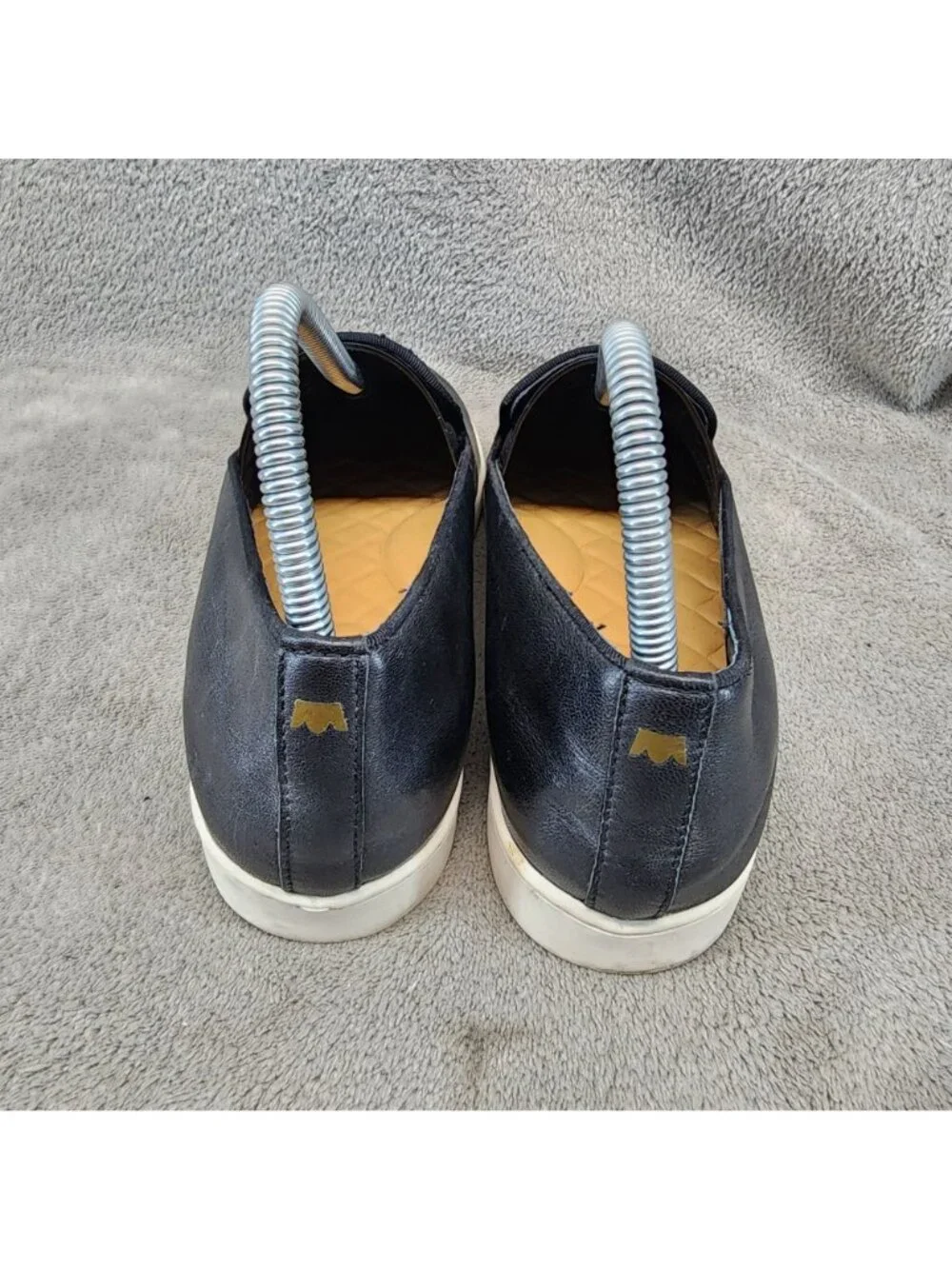 Birdies Shoes Womens 7.5 Black Leather Slip On Sneakers *Read*
